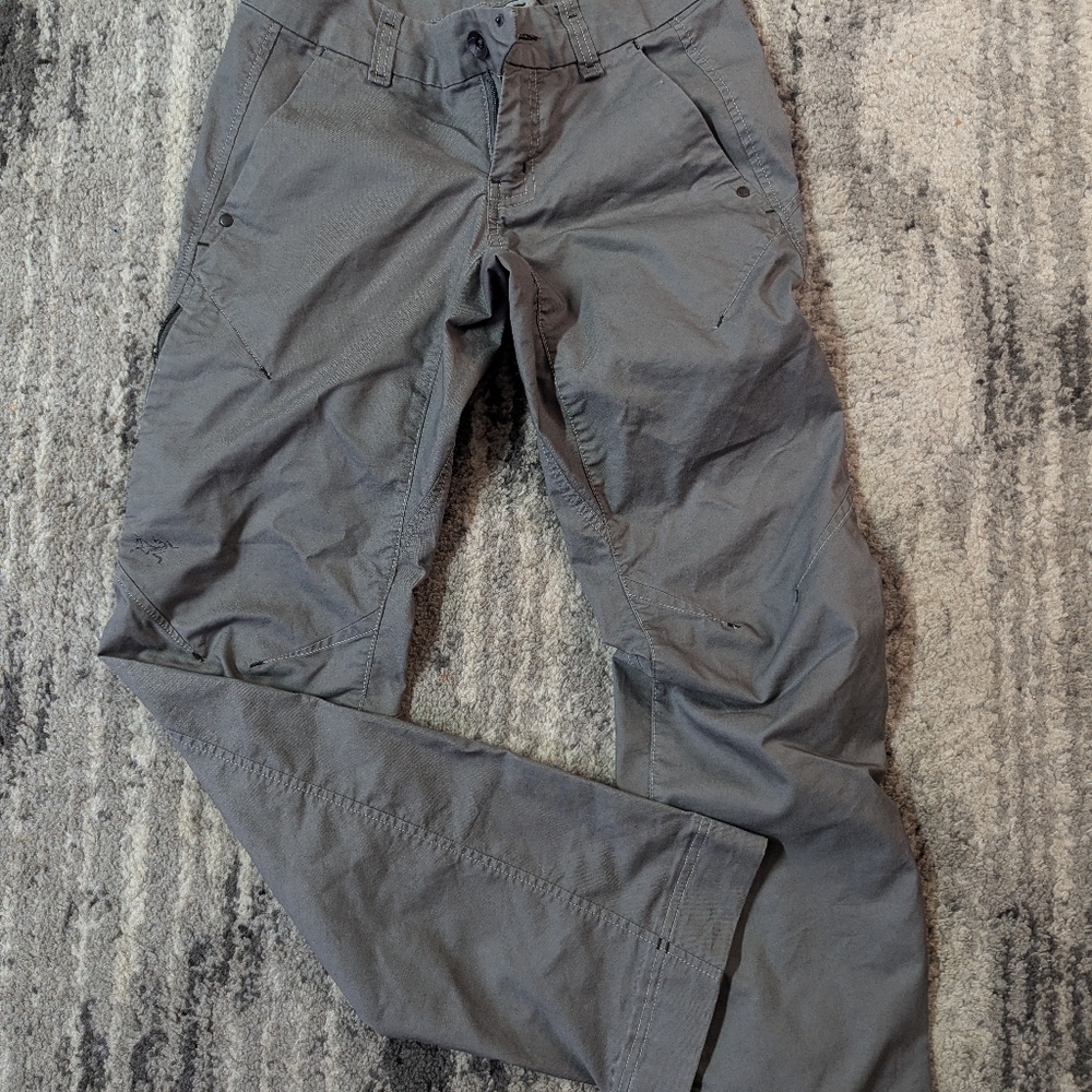 NEW, no tags, Arc'teryx A2B commuter pant, w's 2, immaculate